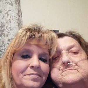 Meet your Posher, Loretta